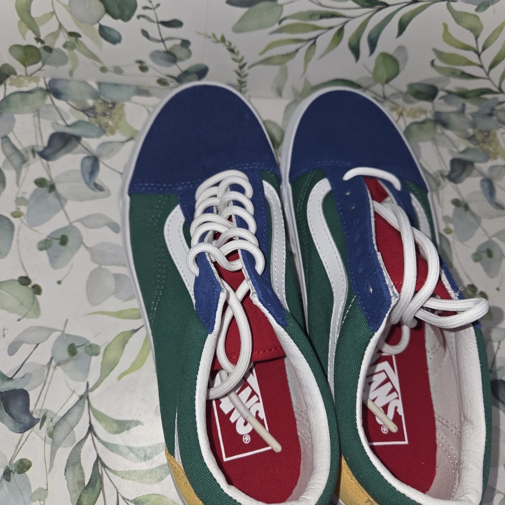 Vans Yacht Club Old Skool Sneakers - Picture 2 of 8